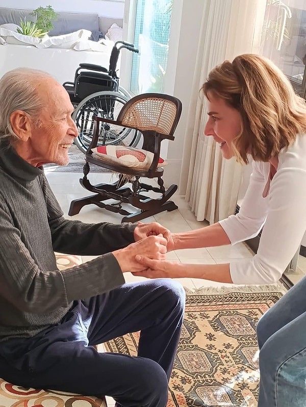 Reencontro de Maitê Proença e Gracindo Júnior emociona