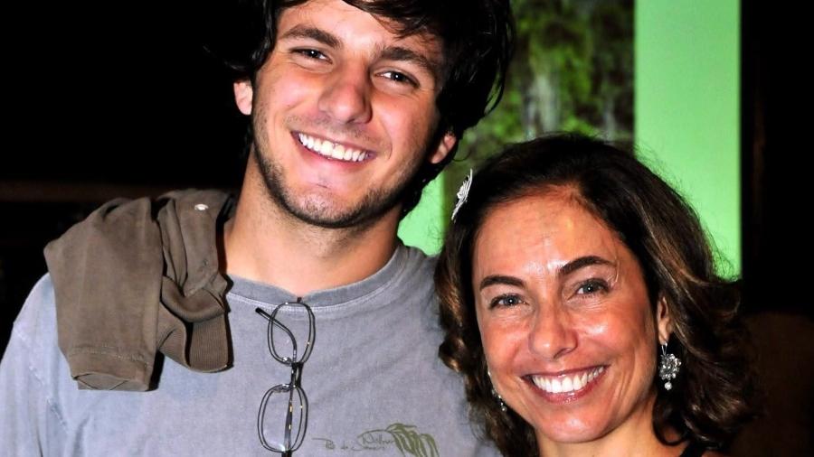 Cissa Guimarães e filho: homenagem marca 15 anos